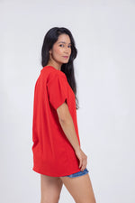 Cargar imagen en el visor de la galería, Camiseta para ELLAS Alto Gramaje Regular- ¡Nuestra joya! CLASSIC RED