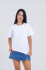 Cargar imagen en el visor de la galería, Camiseta para ELLAS Alto Gramaje Regular- ¡Nuestra joya! WHITE BRIGHT