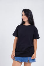 Cargar imagen en el visor de la galería, Camiseta para ELLAS Alto Gramaje Regular- ¡Nuestra joya! DEEP BLACK