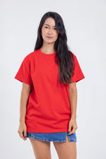 Cargar imagen en el visor de la galería, Camiseta para ELLAS Alto Gramaje Regular- ¡Nuestra joya! CLASSIC RED
