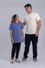 Cargar imagen en el visor de la galería, ¡Conoce la nueva Camiseta para niños y niñas! VIBRANT BLUE