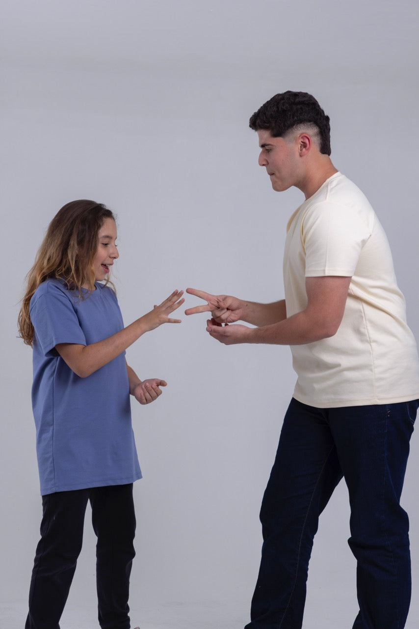 ¡Conoce la nueva Camiseta para niños y niñas! VIBRANT BLUE