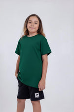 Cargar imagen en el visor de la galería, ¡Conoce la nueva Camiseta para niños y niñas! EMERALD